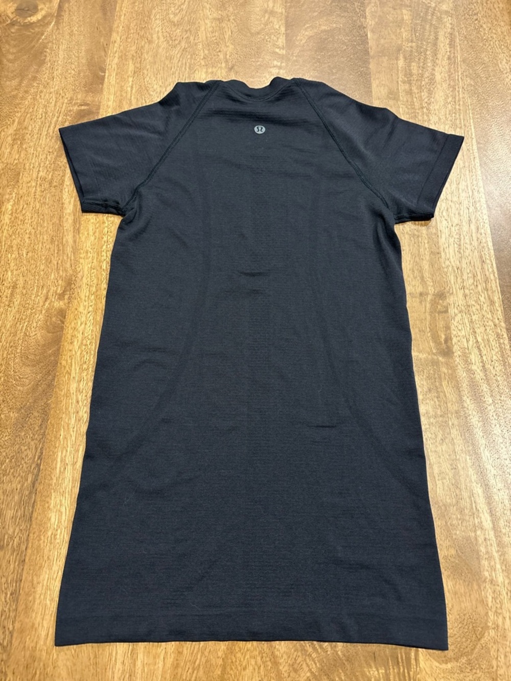 lululemon athletica Short Sleeve